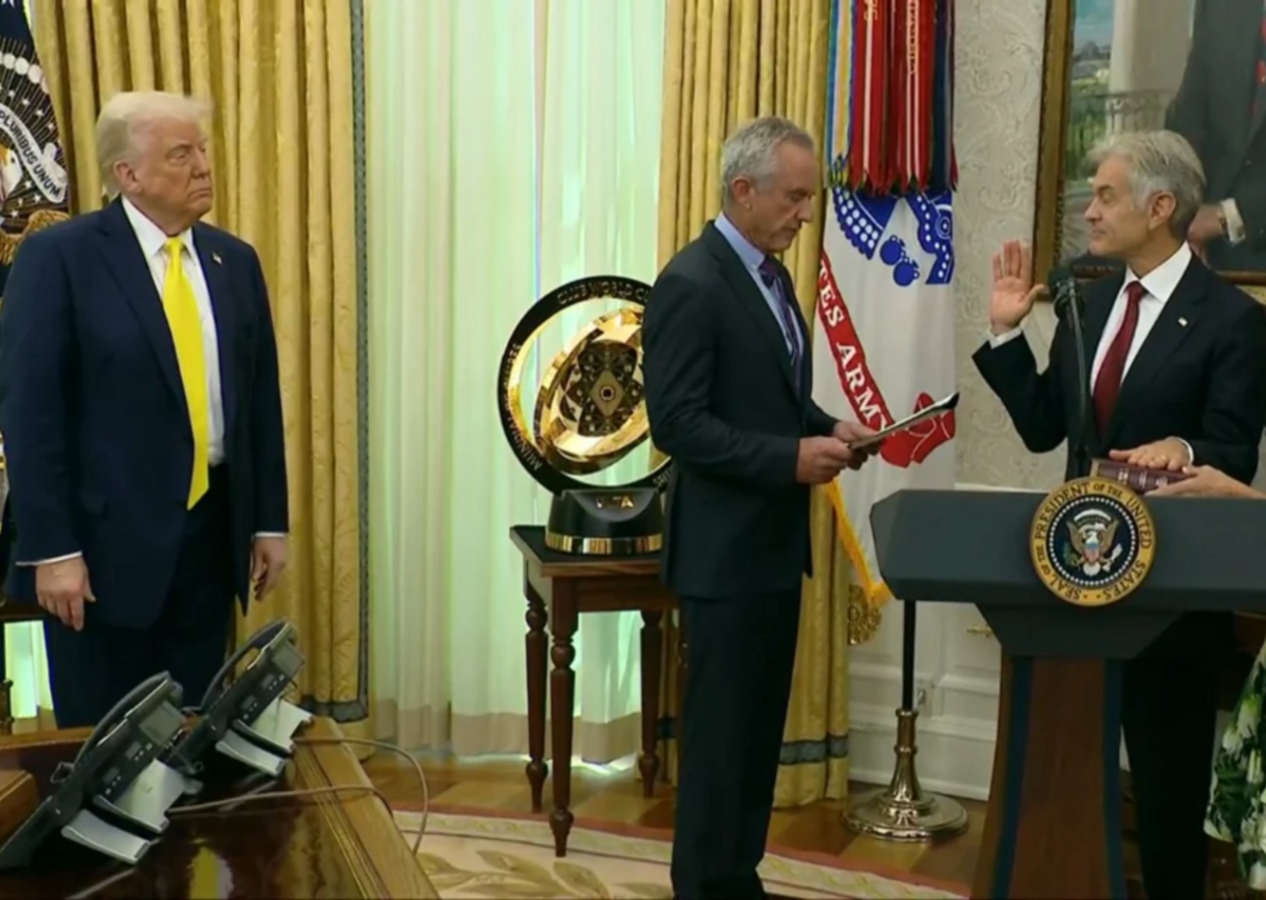 Amerikan sağlık sistemi bir Türk'e emanet: Yemin etti göreve başladı