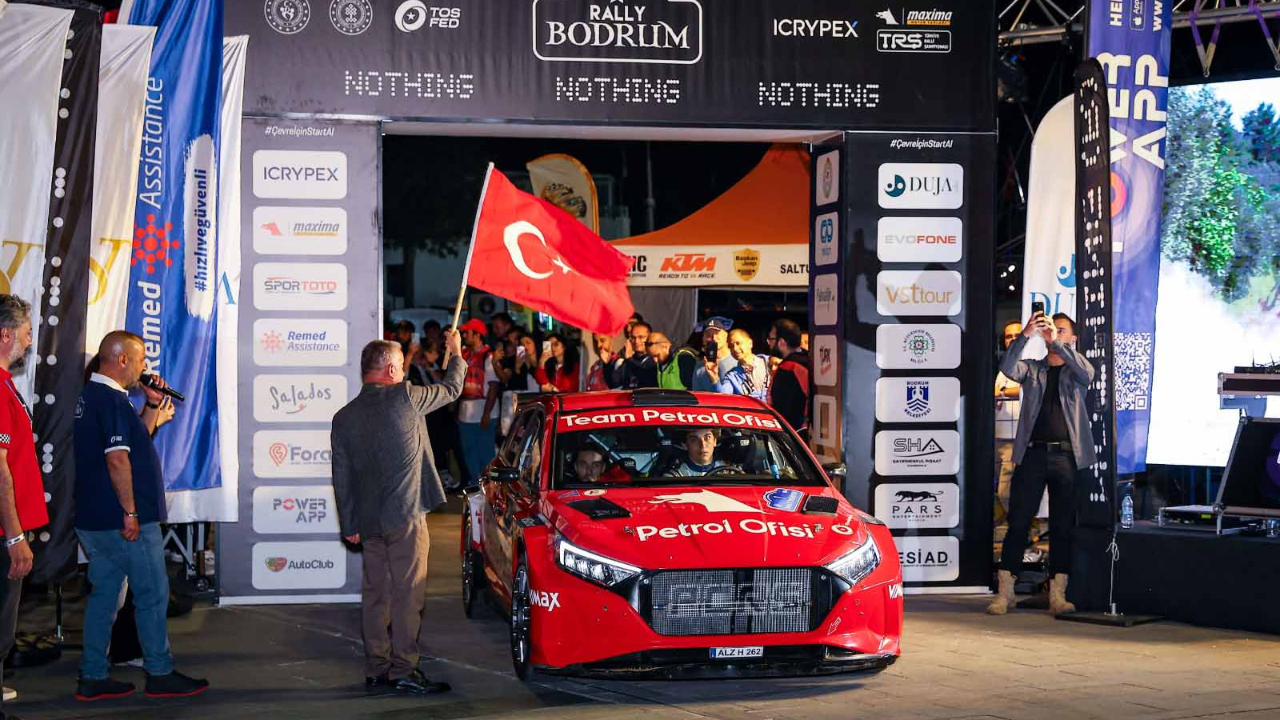 Rally Bodrum adrenalin dolu dakikalarla başladı, yarışlar nefes kesti