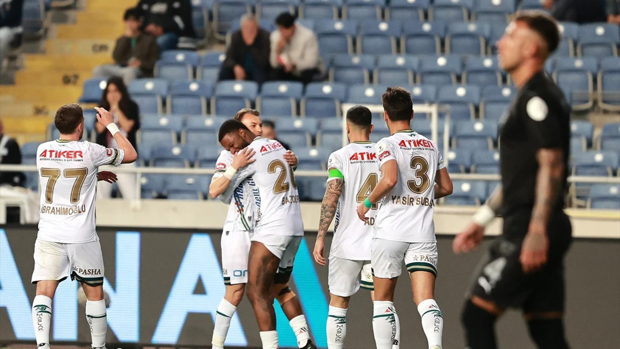 Konyaspor 3 puanı 90. dakikada kaptı, Hatayspor'u ateşte bıraktı (Hatayspor 2 - 3 Konyaspor | Maçın özeti)