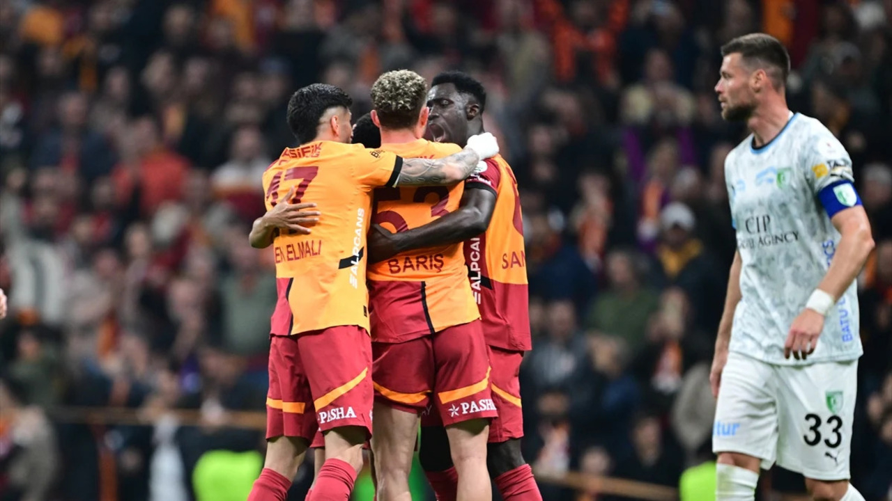Galatasaray evinde hata yapmadı, zirvede farkı yeniden 6'ya çıkardı (Galatasaray 2 - 0 Bodrum FK | Maçın özeti)