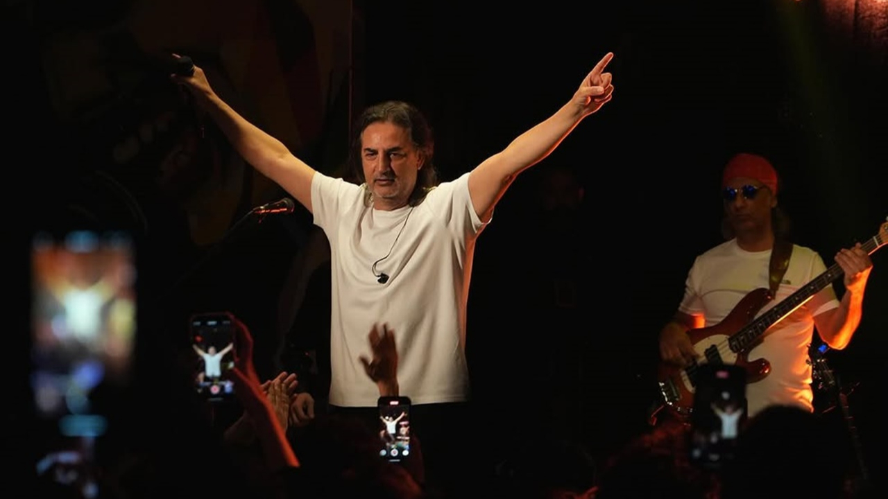 Çelik, yoksulluk içinde geçen çocukluğunu anlatırken zor anlar yaşadı!