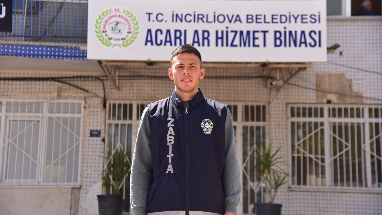 Aydın'da babasına karaciğerini bağışladığı için futbola ara veren sporcuya belediyede iş verildi