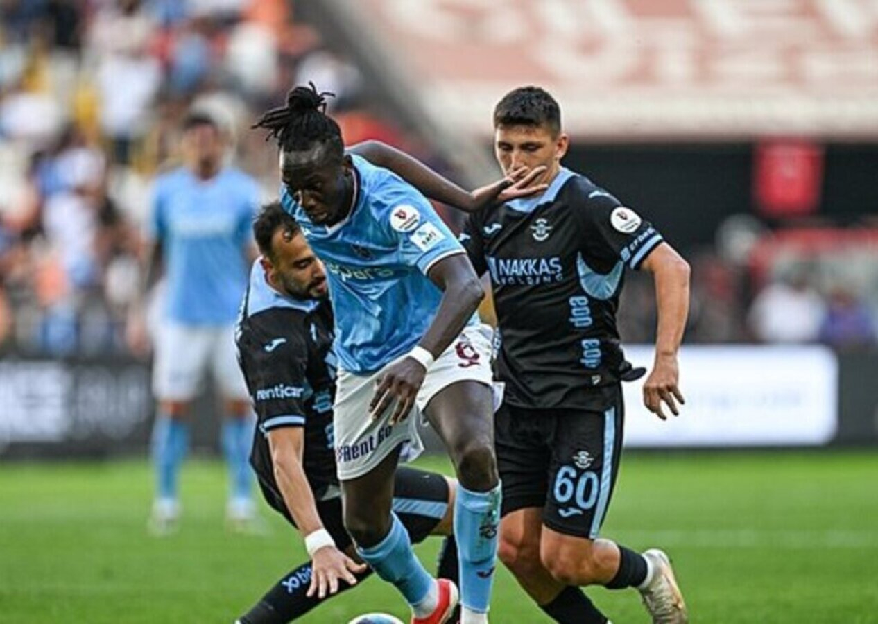 Simon Banza sahneye çıktı, Trabzonspor deplasmanda 3 puanı kaptı (Adana Demirspor 0 - 1 Trabzonspor | Maçın özeti)