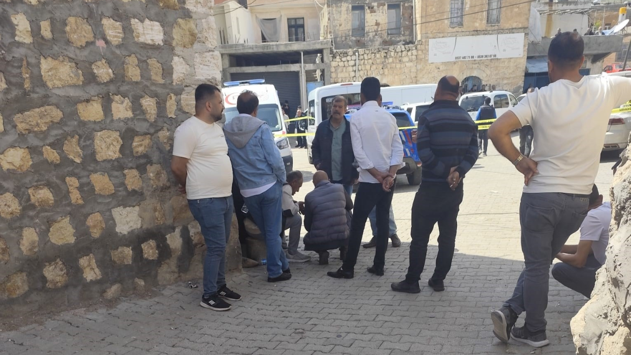 Mardinli pazarcı esnafı cami tuvaletinde boğazı kesilmiş halde ölü bulundu