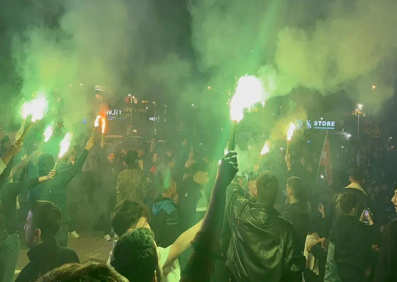 Kocaeli'ne uyumak yok: Süper Lig coşkusu kentin her yerini sardı