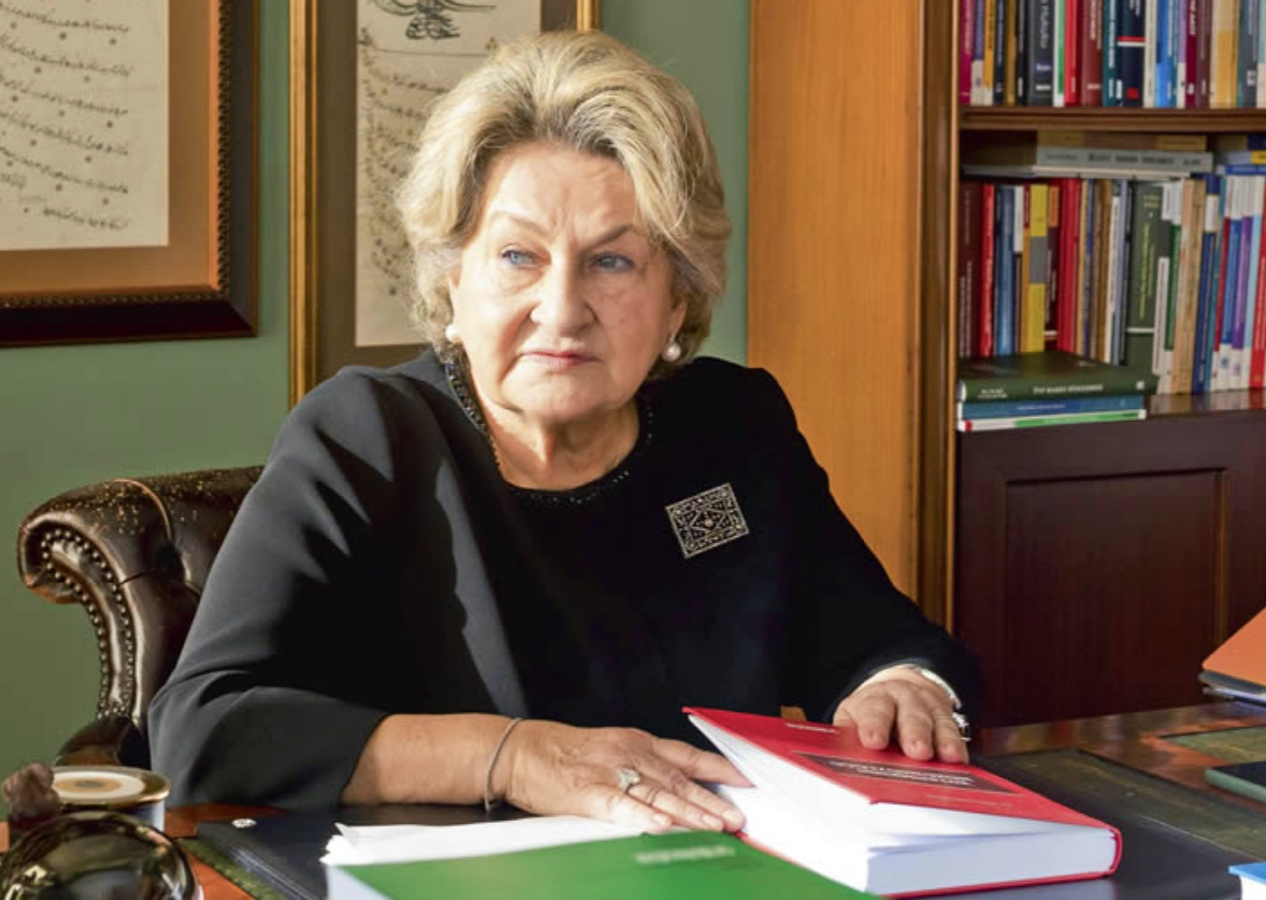 Kezban Hatemi: Nişantaşı'nda gençler iç çamaşırıyla dolaşıyor, Avrupa'da bu kadarını görmüyorum!