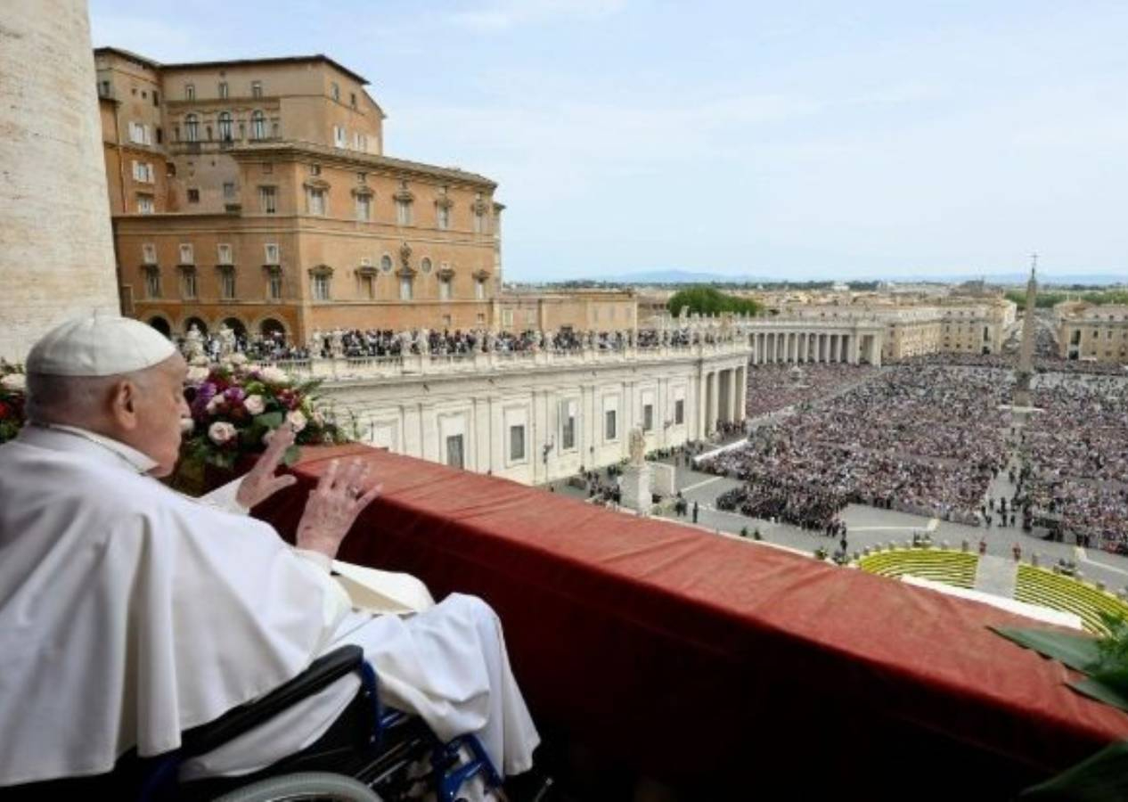 Papa Francis'ten Vatikan'daki Paskalya Yortusu ayininde Gazze için barış çağrısı