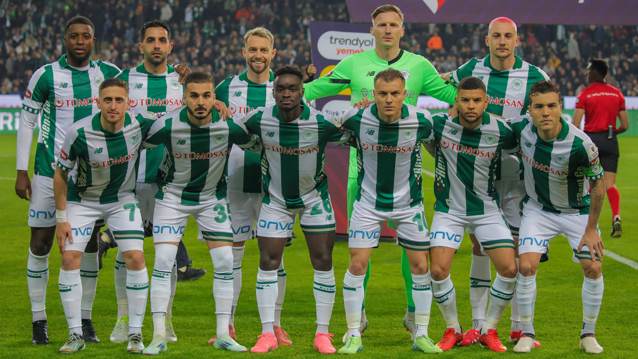 Konyaspor yedek kulübesiyle uçtu