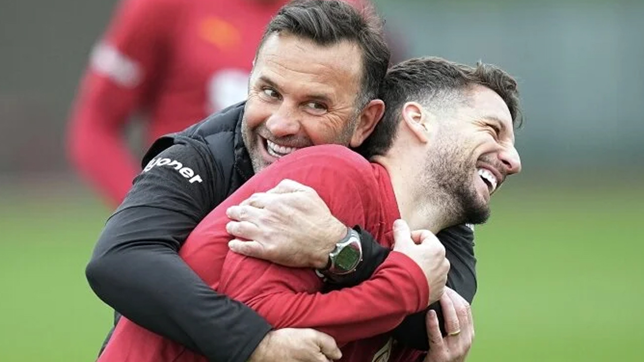 Okan Buruk ile Dries Mertens'in arasından su sızmıyor!