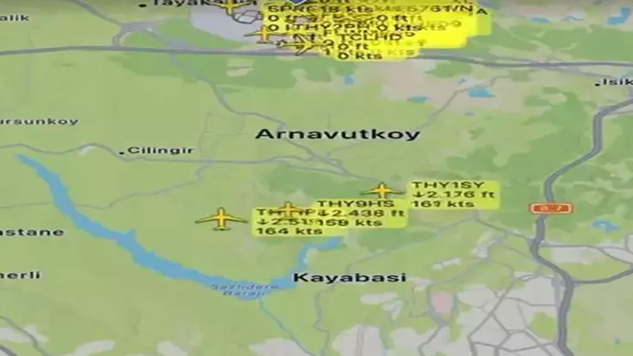 Avrupa’da tarihi başarı! İstanbul Havalimanı’nda aynı anda 3 uçak indi!