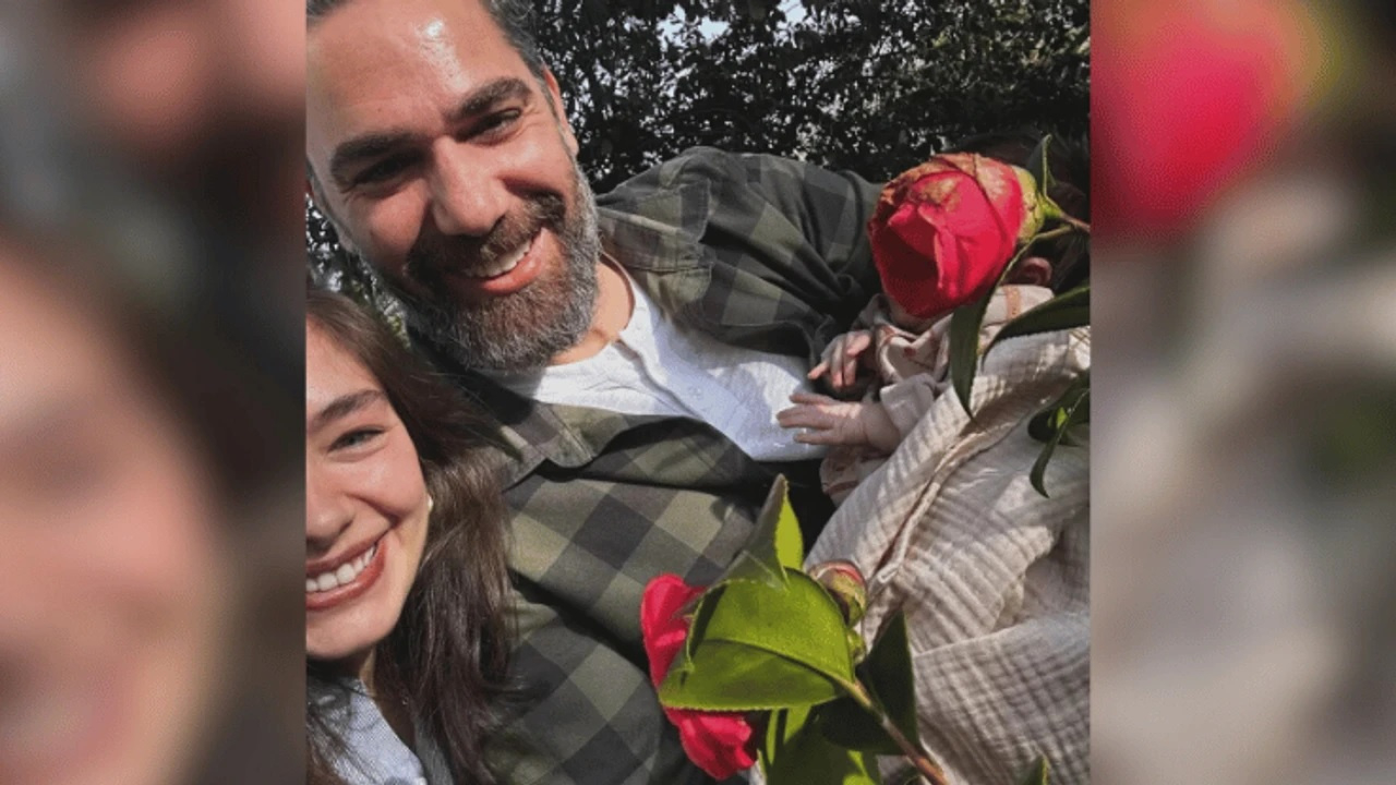 Neslihan Atagül ve Kadir Doğulu'dan tatlı gizem: Minik Aziz'in yüzünü gülle sakladılar!