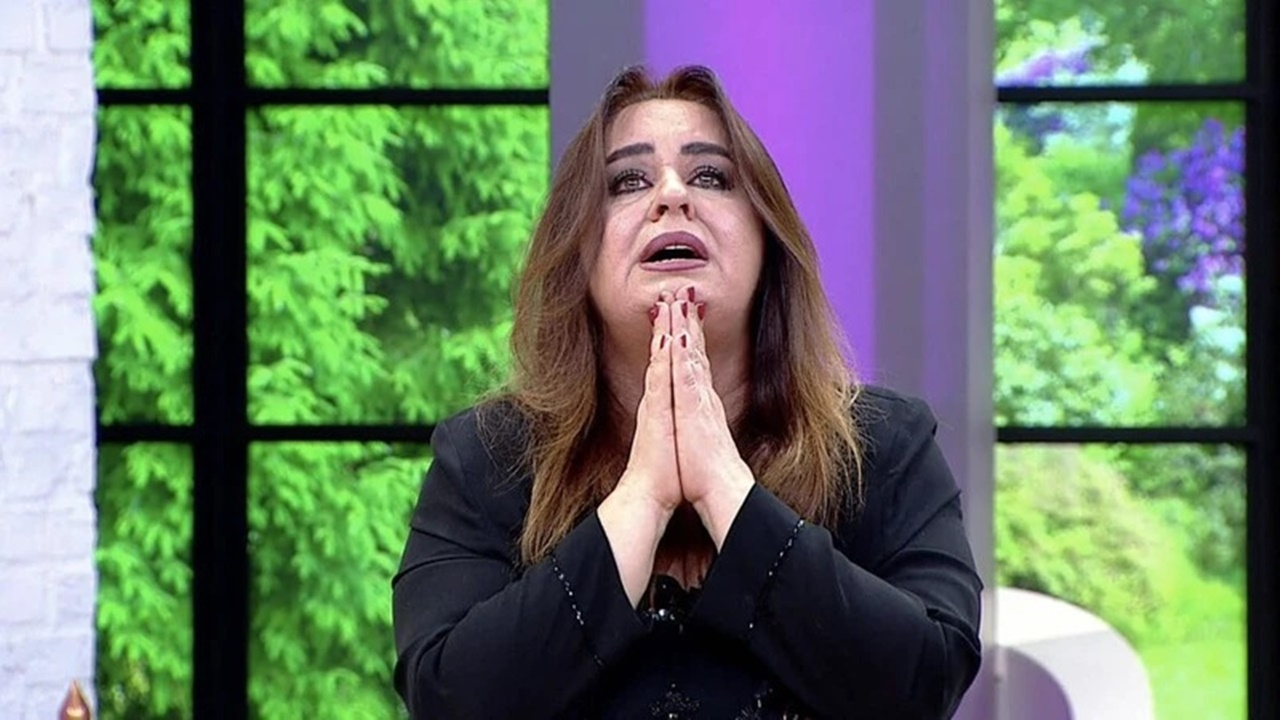 Türk Sanat Müziğinin efsane ismi Ayşe Mine’den üzen haber