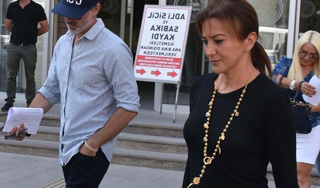 Hende Bermek: Murat’a güveniyorum, ben hâlâ fotoğraflara inanmıyorum!