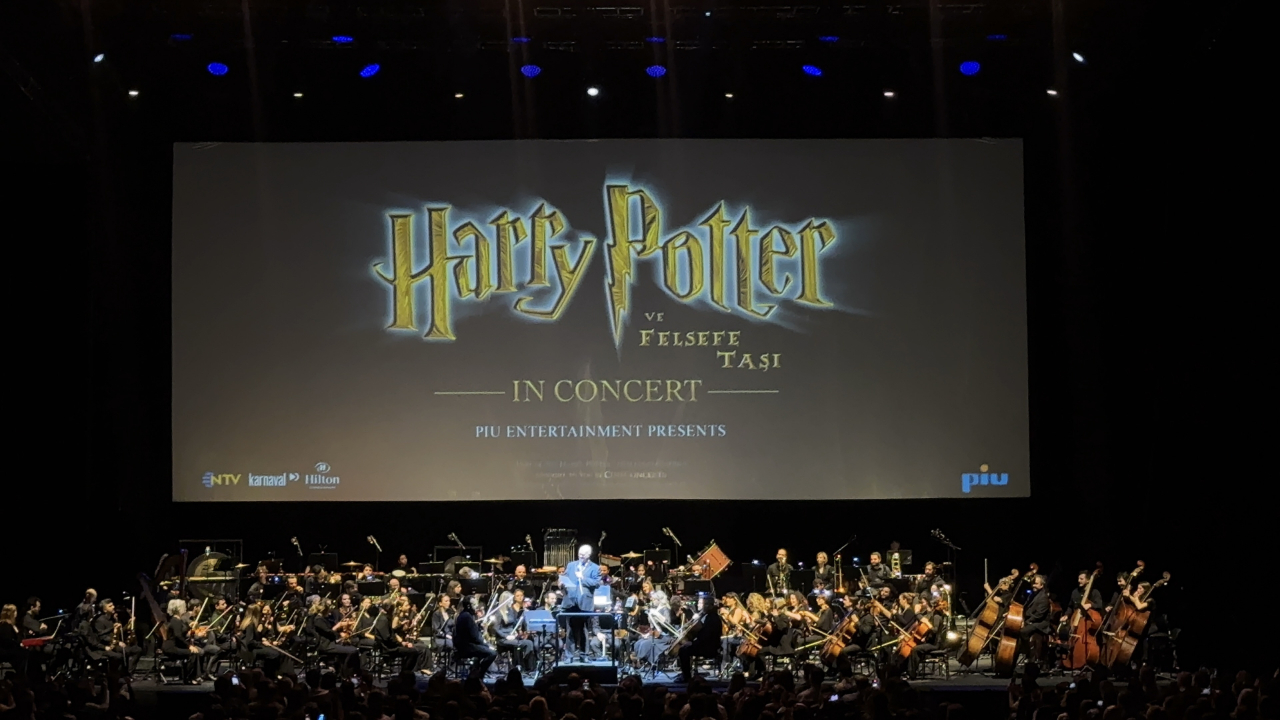 Harry Potter ve Felsefe Taşı'nın müzikleri 100 kişilik orkestrayla yorumlandı