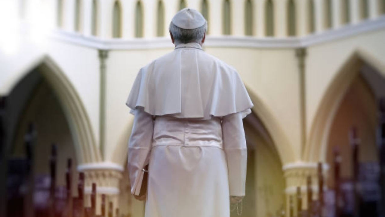Papa Francis'in yerine kim geçecek? Yeni Papa seçimi için Vatikan'da konklav süreci başlıyor! Hangi isimler öne çıkıyor?