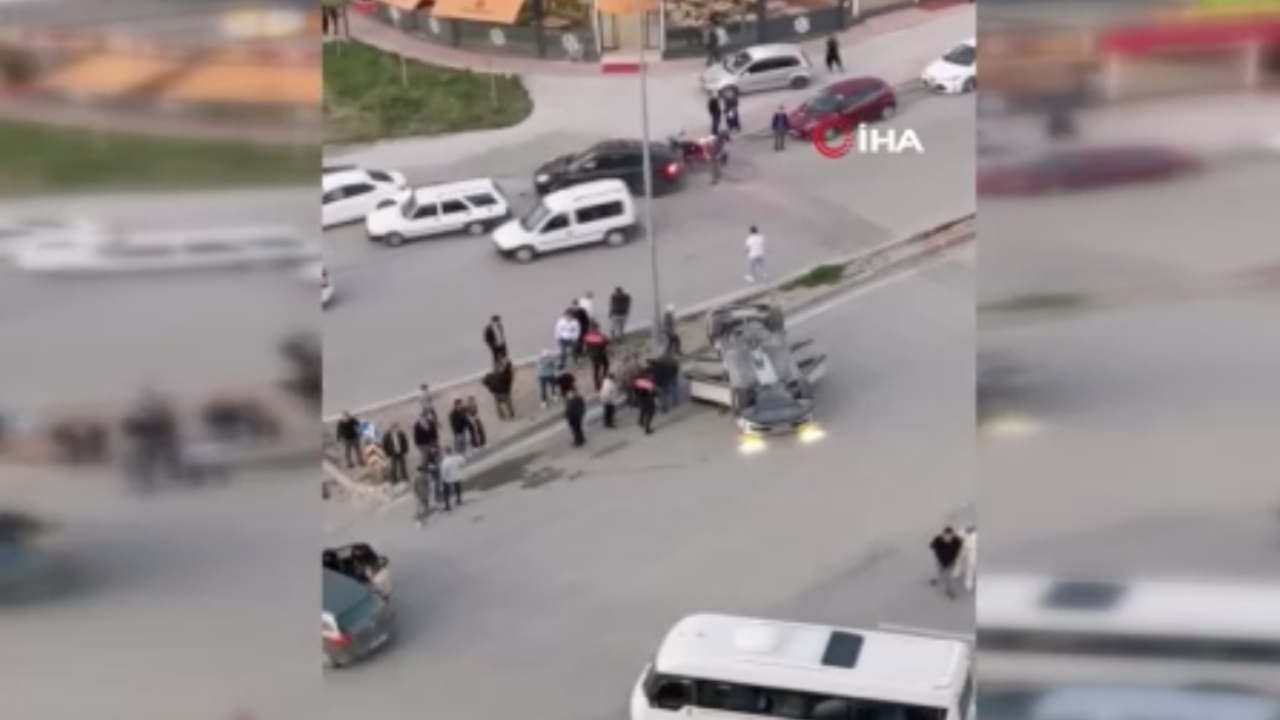 Elazığ Adnan Kahveci Bulvarı’nda trafik kazası: 4 yaralı