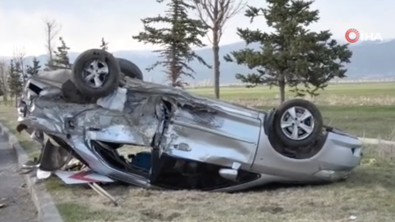 Erzurum’da ters yöne giren cip kazası: 2 yaralı