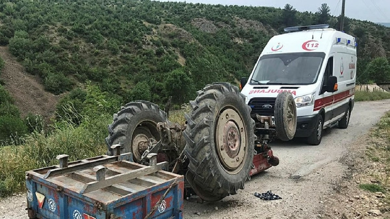 Çanakkale'de traktör devrildi! Araç altında kalan sürücü öldü...