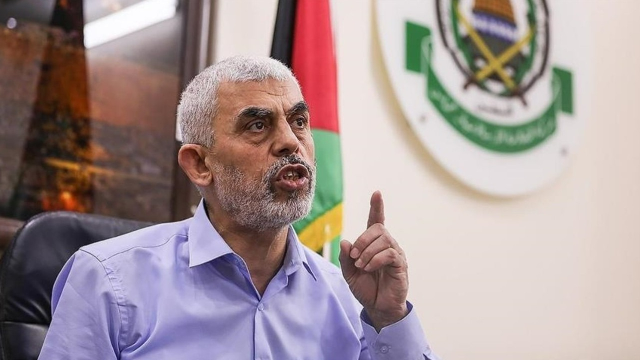 Şehit Yahya Sinvar’a adandı! Kassam Tugayları’ndan yeni direniş marşı: “Vur Asanla”