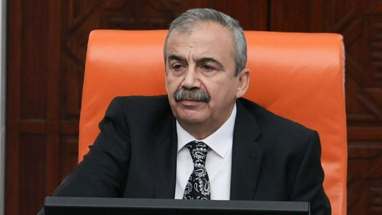 Hastanede seferberlik! Ülkücüler Sırrı Süreyya Önder’e kan vermek için akın etti!