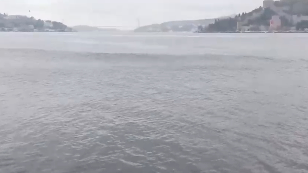 6.2'lik deprem anı Marmara Denizi'nde böyle kaydedildi! Büyük dalgalar korkuttu...