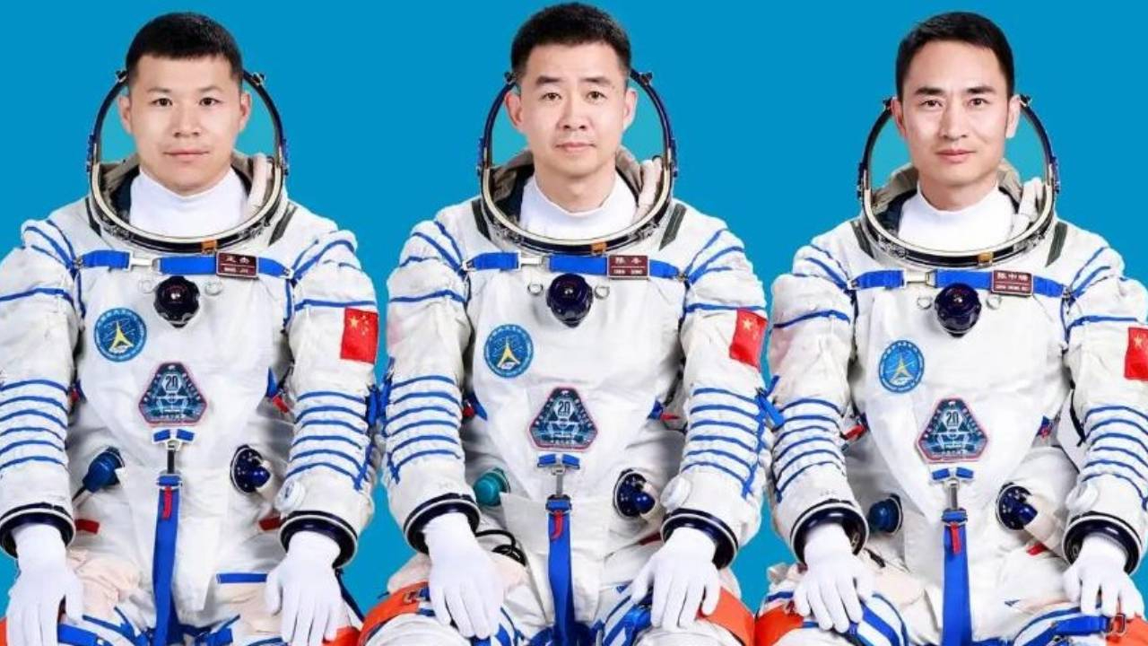 Çin'in 'Shenzhou-20' insanlı uzay aracı yarın fırlatılacak