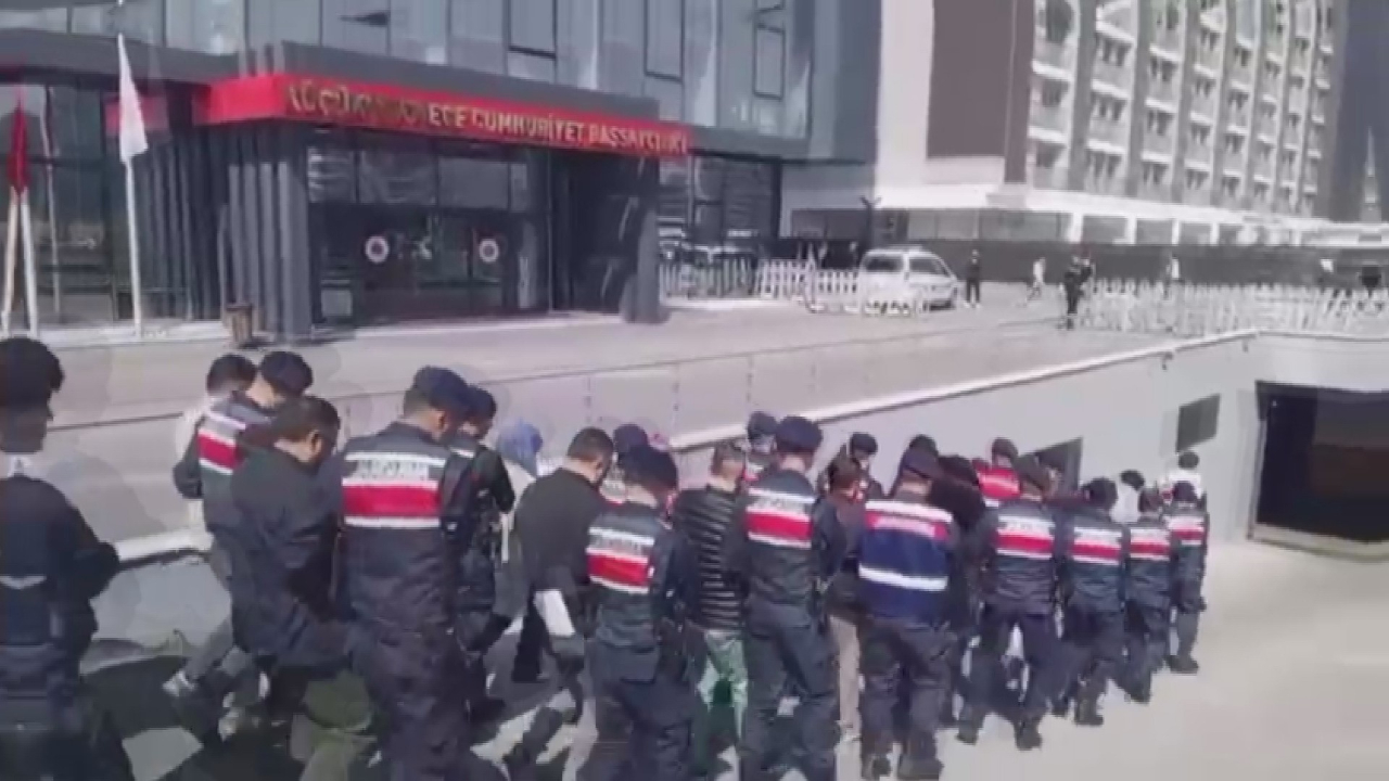Jandarmadan dev siber darbe! 4,6 milyar TL’lik dolandırıcılık çetesi çökertildi