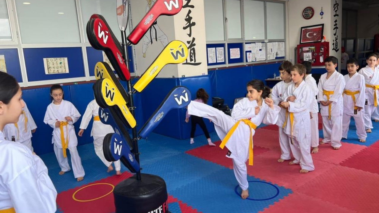 Muş’ta karate kursuna yoğun ilgi: Yeni spor salonu gençlerle dolup taşıyor