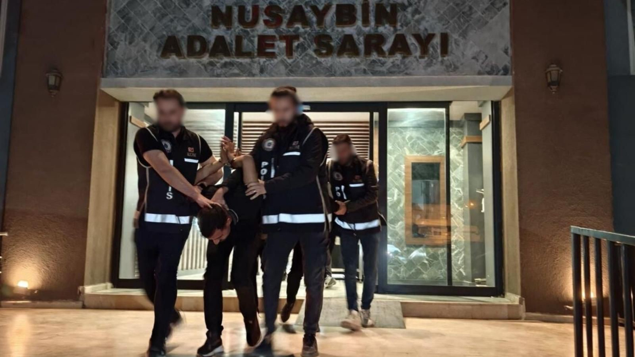 Mardin’de polise çarpıp kaçan şüpheli tutuklandı! Kaçak elektronik sigaralar ele geçirildi