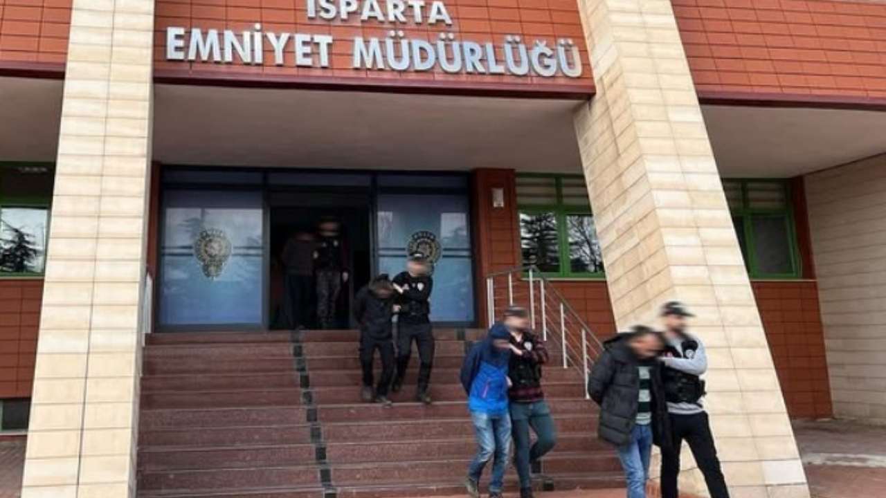 Isparta’da uyuşturucu operasyonu: 3 kişi tutuklandı