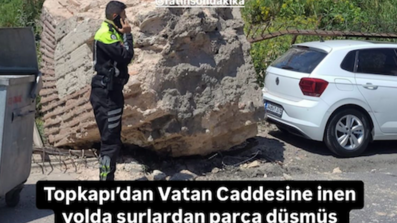 Tarihi surlar depremin şiddetine dayanamadı! Yola parça düştü