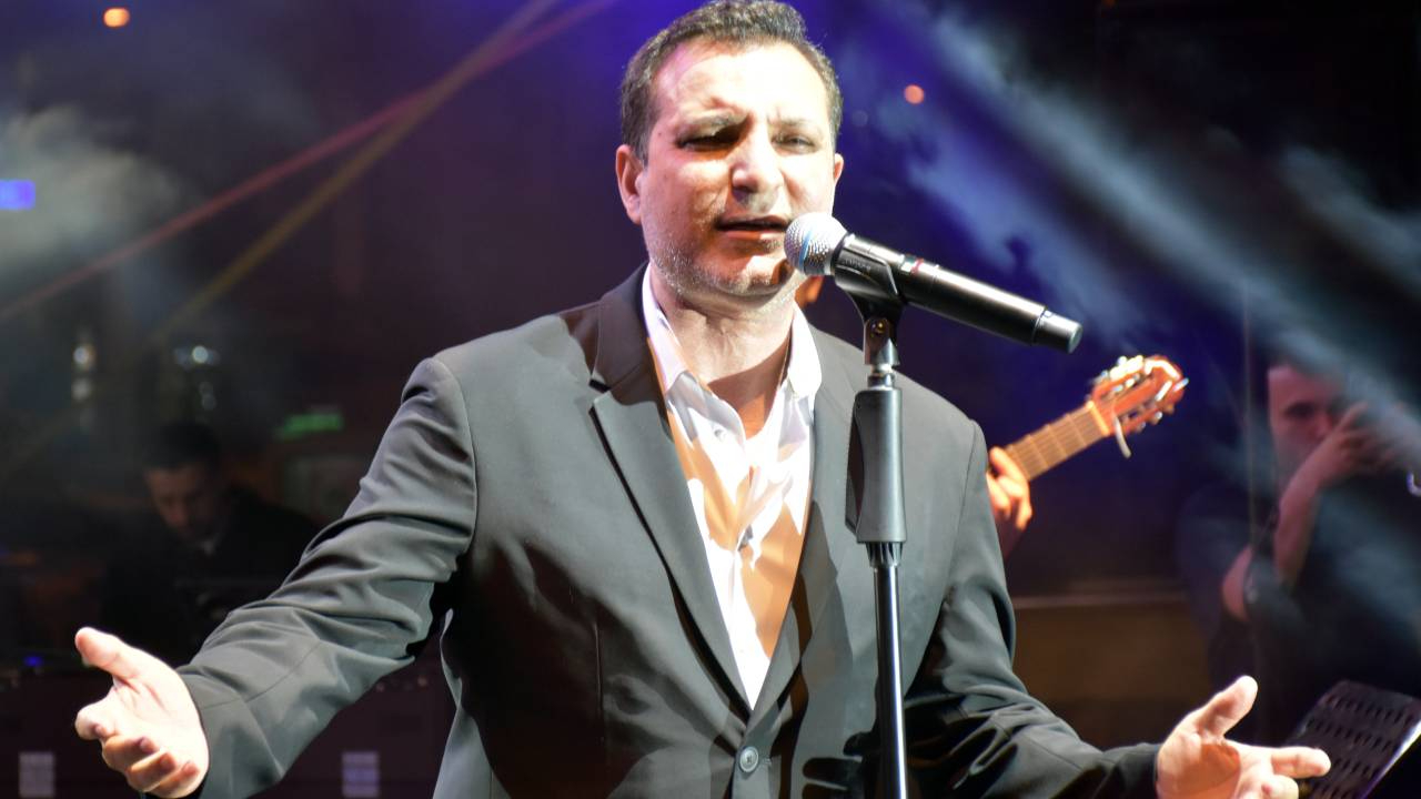 Rafet El Roman, kızının kıyafet seçimine böyle karışmış! "30 yıldır saygınlığım var anlayış göster"