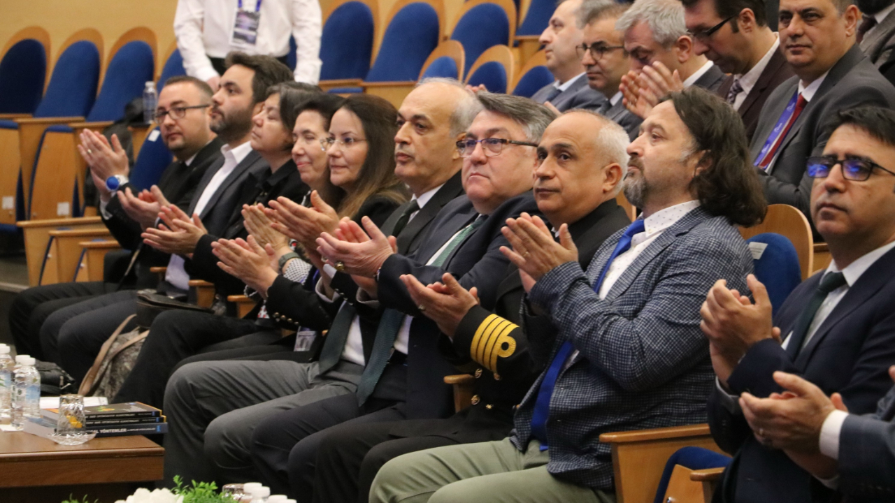 Bilim dünyası Zonguldak’ta buluştu! Yapay Zeka ve Veri Bilimi Kongresi başladı