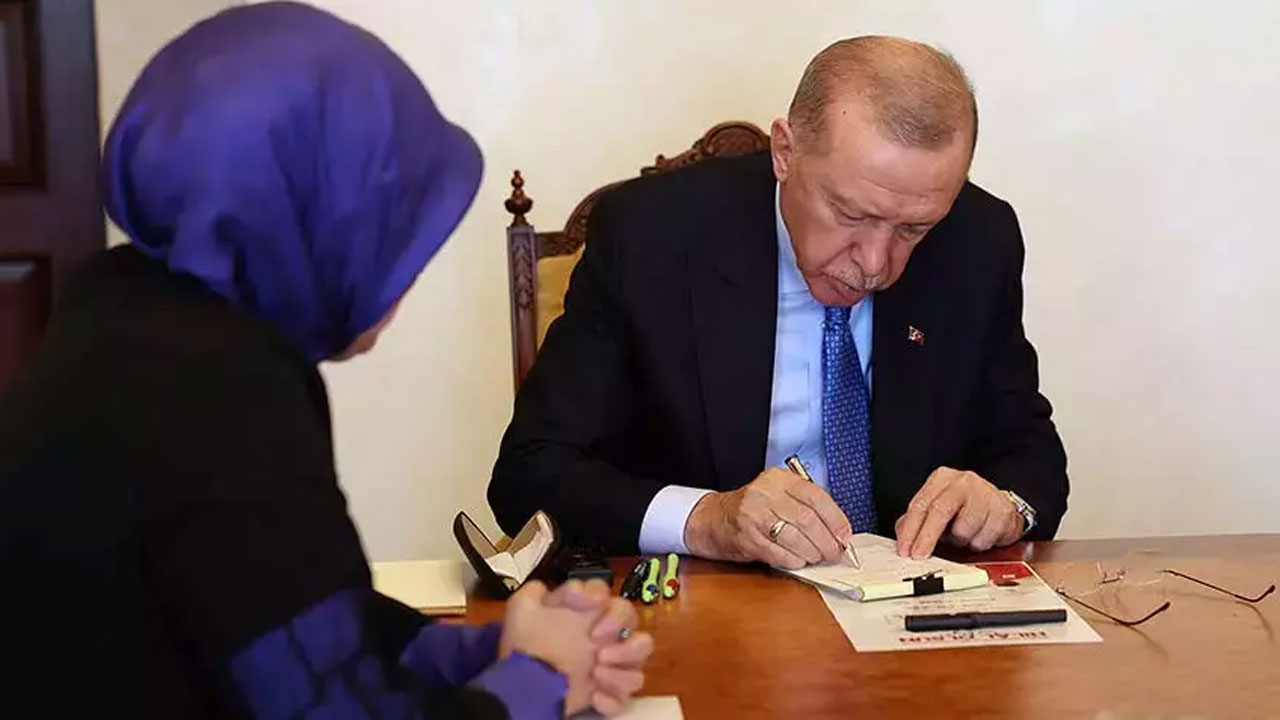 Cumhurbaşkanı Erdoğan kurban bağışını Türk Kızılayı’na yaptı!