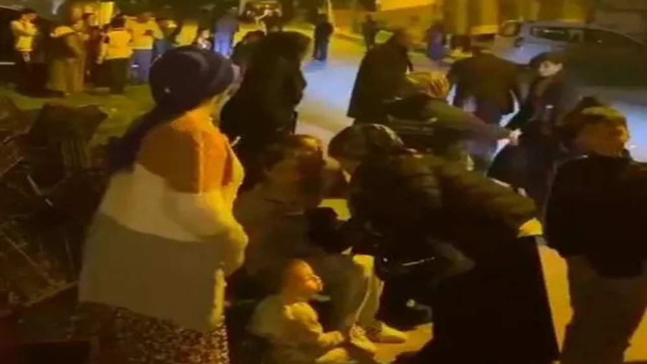 Korkutan bir deprem daha! İstanbul'da halk sokağa çıktı...