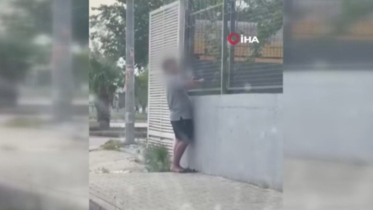 Adana’da uyuşturucu bağımlısının kriz anları kamerada