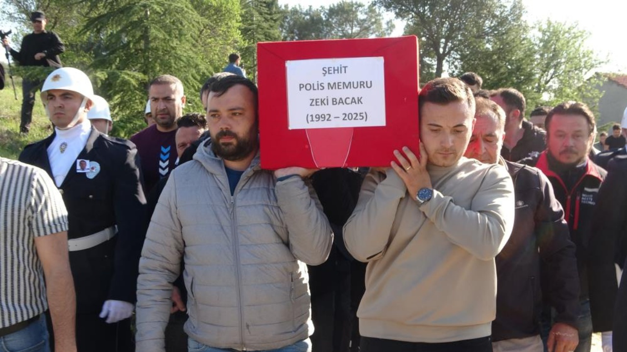 Şehit Polis Zeki Bacak, Uşak’ta son yolculuğuna uğurlandı
