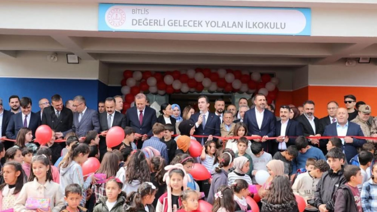 Bitlis Yolalan’da ilkokul ve 112 Acil Komuta Merkezi hizmete açıldı