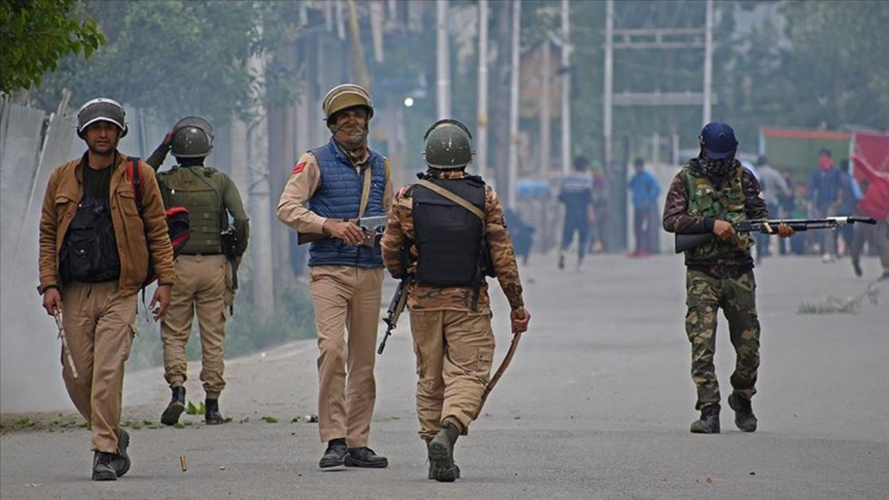 Hindistan-Pakistan gerilimi tırmanıyor: Sınırda çatışma başladı