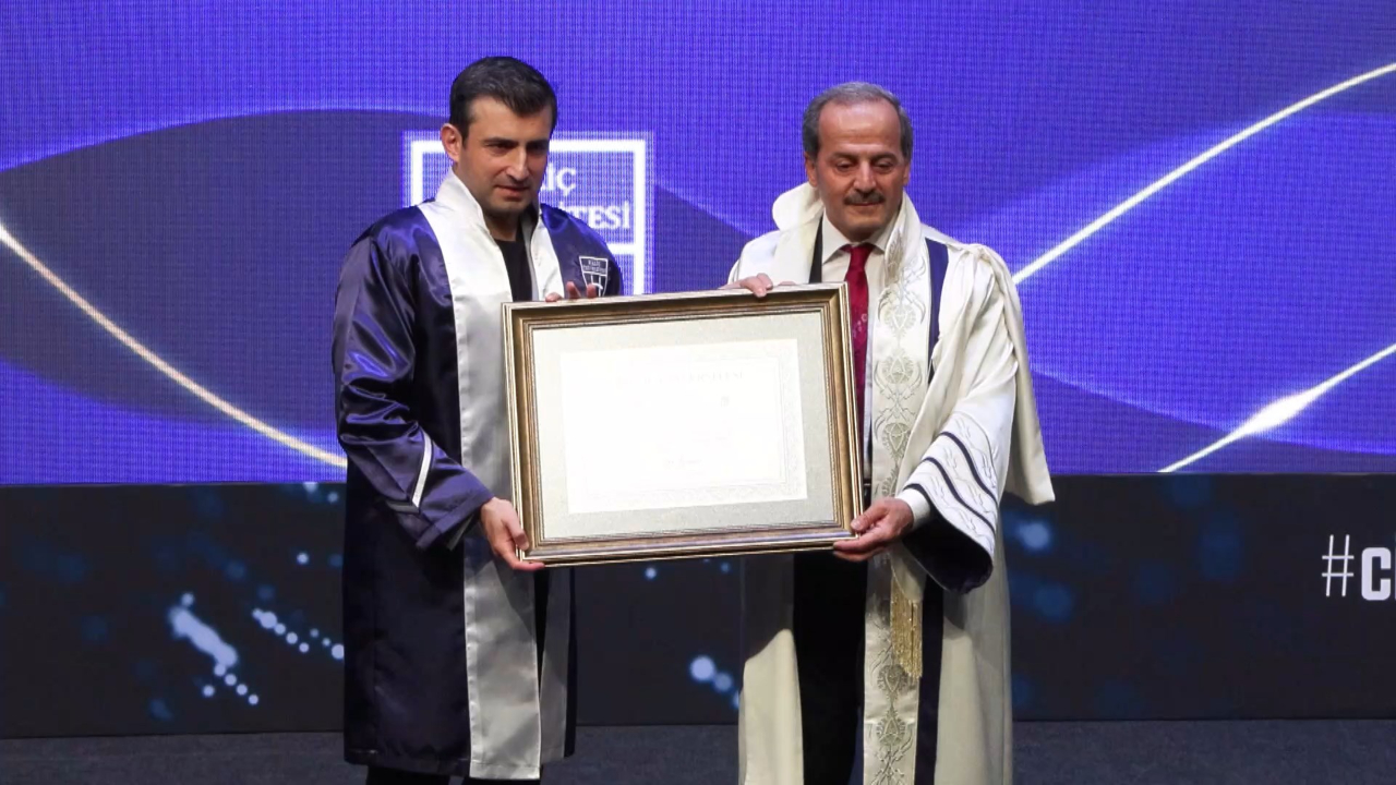 Selçuk Bayraktar'a Haliç Üniversitesi tarafından fahri doktora unvanı verildi