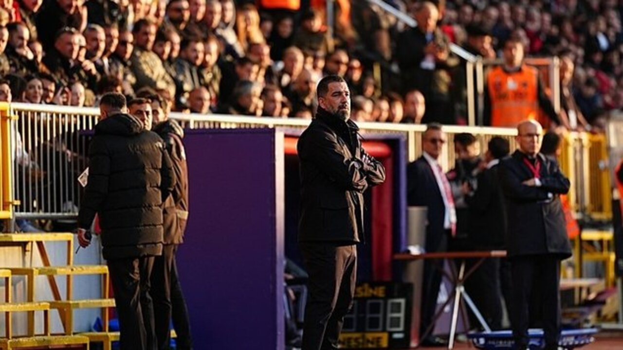 Arda Turan'dan oyuncularına sitem: Oyun olarak bugün hiçbir şeyden memnun değilim