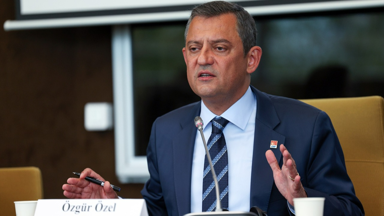 Özgür Özel'in kutuplaştıran cümleleri yargıya taşınıyor! Fahrettin Altun’dan tarihi ayar!