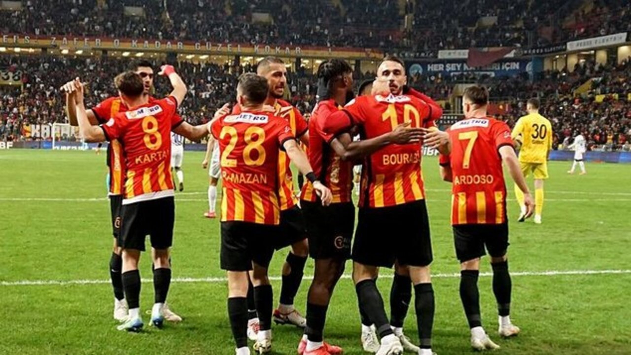 Kayserispor kritik virajı tek golle geçti, 3 puanı hanesine ekledi (Kayserispor 1 - 0 Çaykur Rizespor | Maçın özeti)