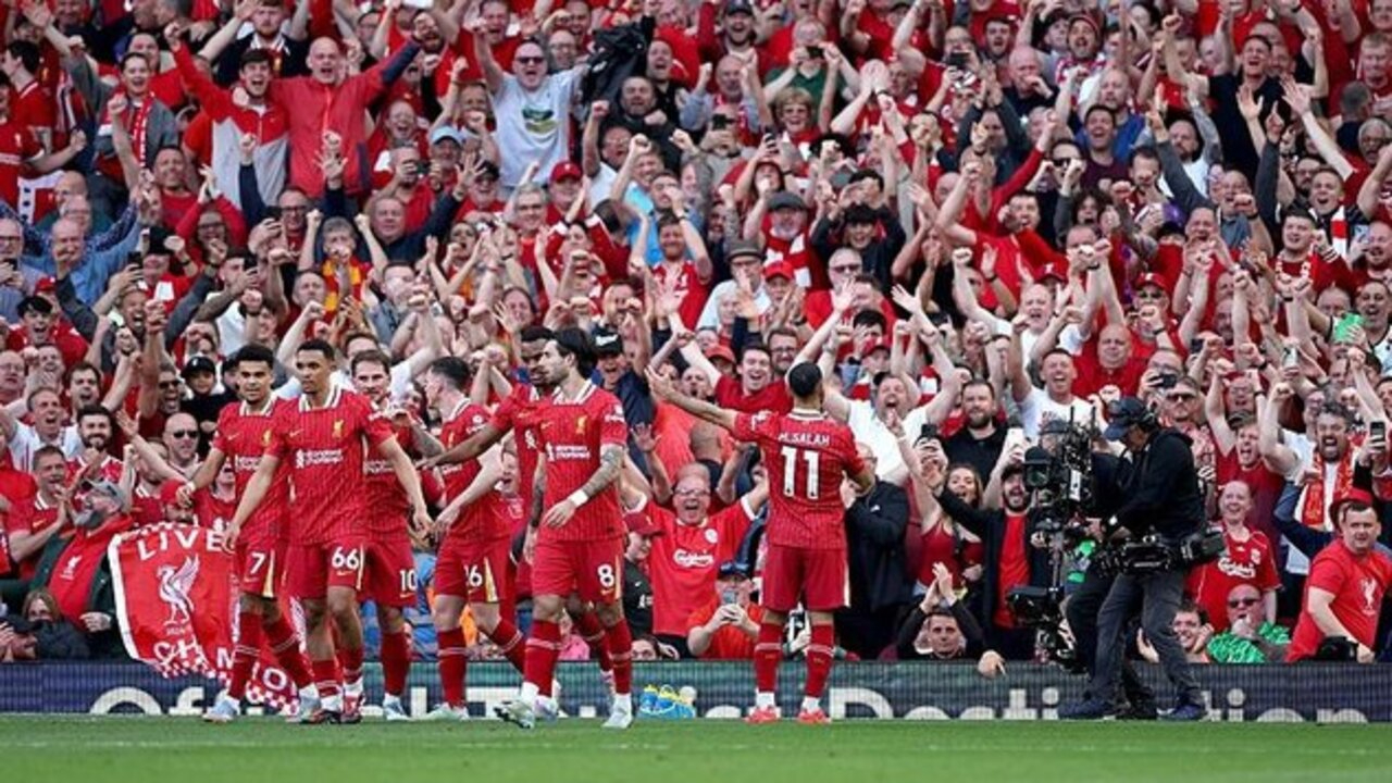 Liverpool Tottenham'ı farklı geçti, Premier Lig'de şampiyonluğunu ilan etti (Liverpool 5 - 1 Tottenham Hotspur | Maçın özeti)