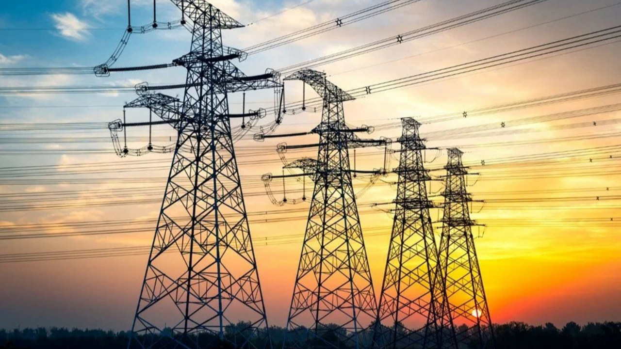 Avrupa'da hayat durdu! Esrarengiz elektrik kesintisi şehirlerde ekonomiyi felç etti