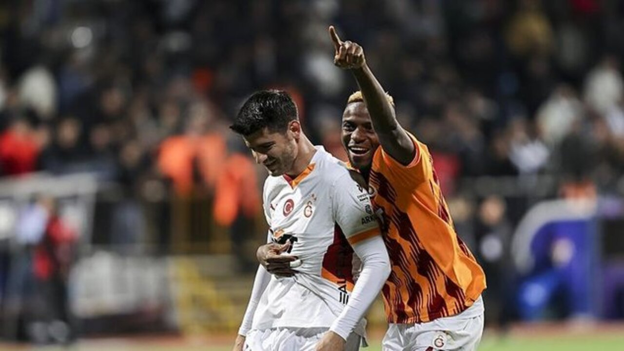 Victor Osimhen takım arkadaşını onurlandırdı: Alvaro Morata için de mutluyum