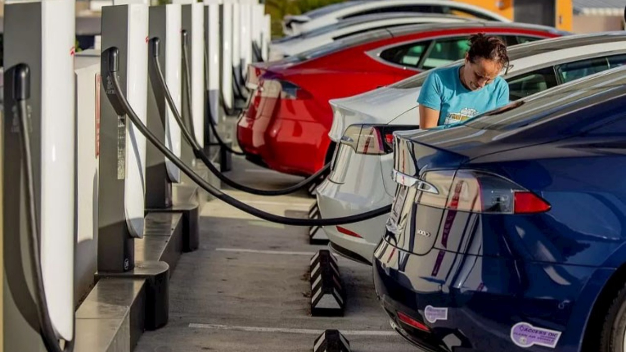 Elektriklide Türkiye mesaisi! Türkiye'de elektrikli araçlara uygulanan vergi teşviki ilk çeyrekte satışları iki kat artırdı