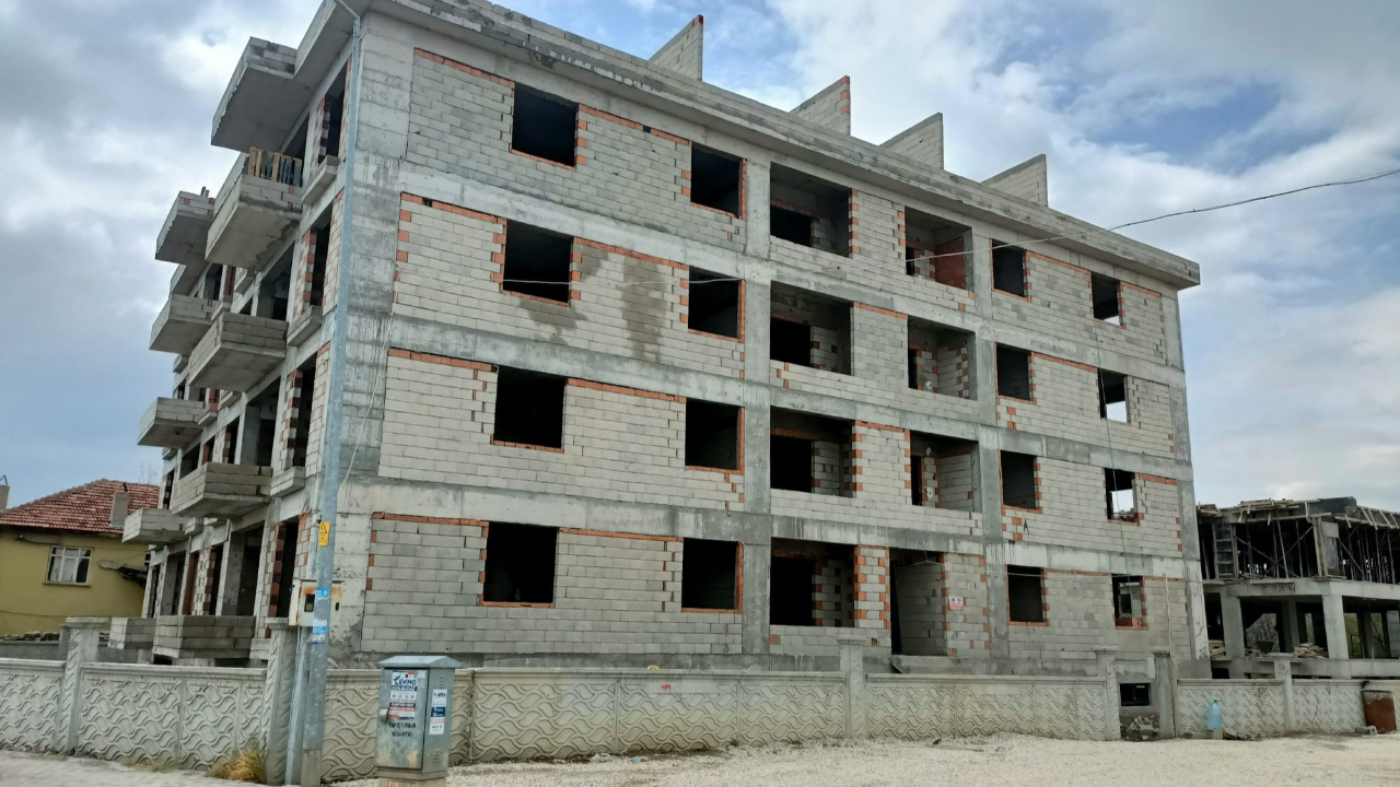 Isparta'da facia! Asansör boşluğuna düşen işçi yaşamını yitirdi