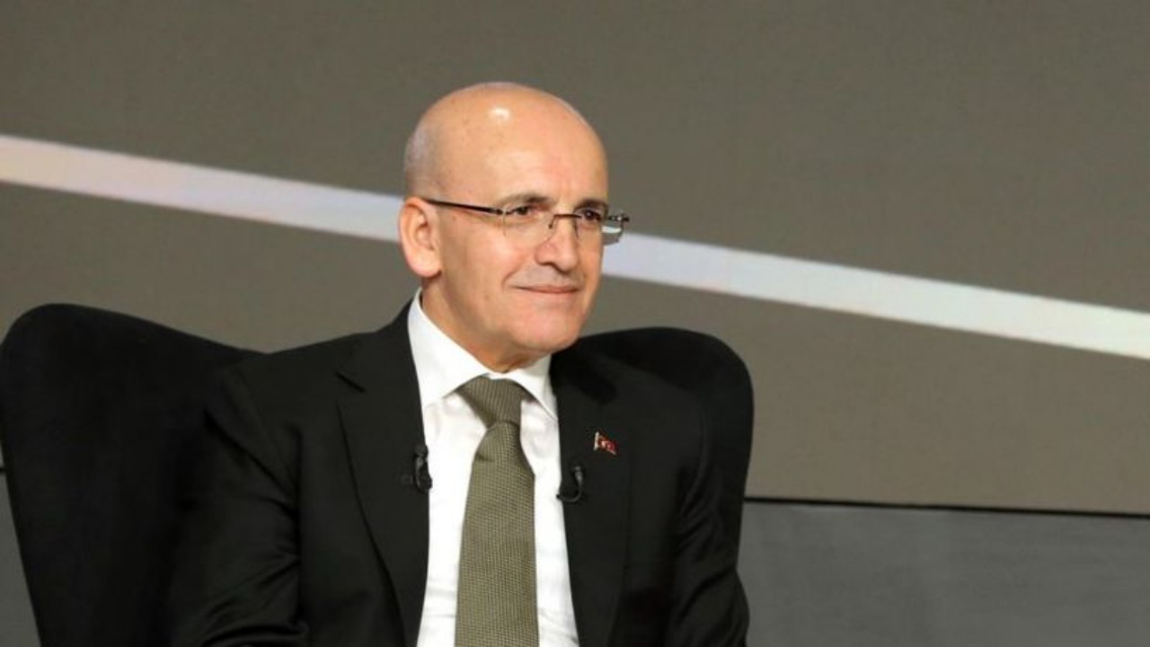 Bakan Şimşek: Ekonomide enflasyonla mücadele öncelik, programa siyasi destekte gerileme yok