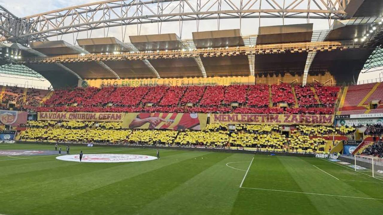 Kayserispor, Çaykur Rizespor maçında seyirci rekoru kırdı